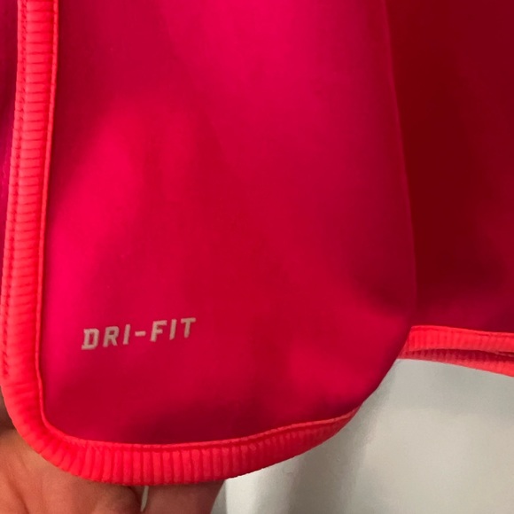 Nike Pink Fitted Short Sleeve Tee - Picture 3 of 4